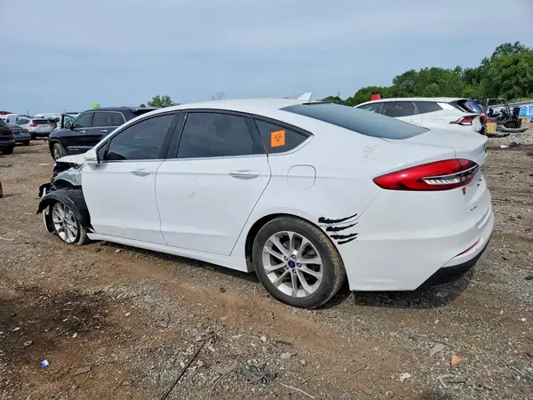 3FA6P0MU3LR153985 2020 FORD FUSION - Image 2