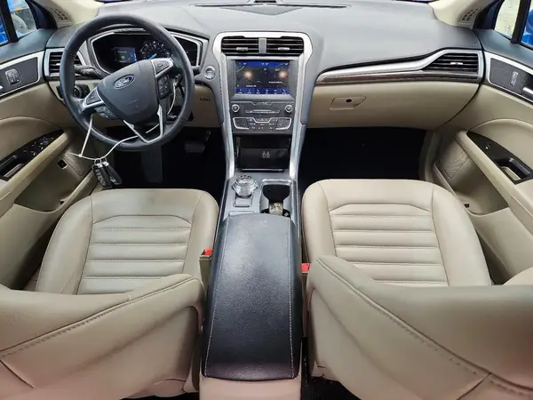 3FA6P0MU4KR123747 2019 FORD FUSION - Image 8