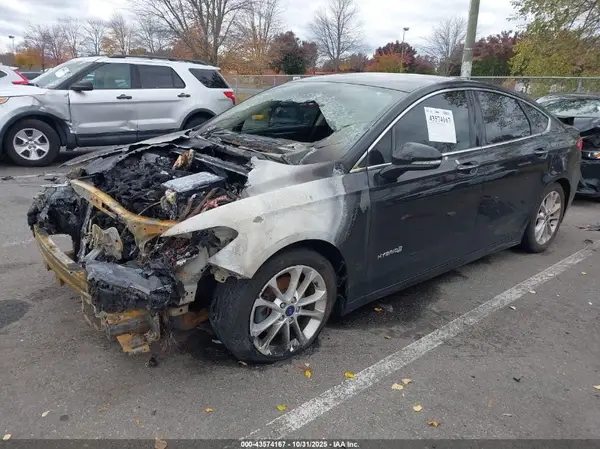 3FA6P0MU4KR139026 2019 FORD FUSION - Image 2