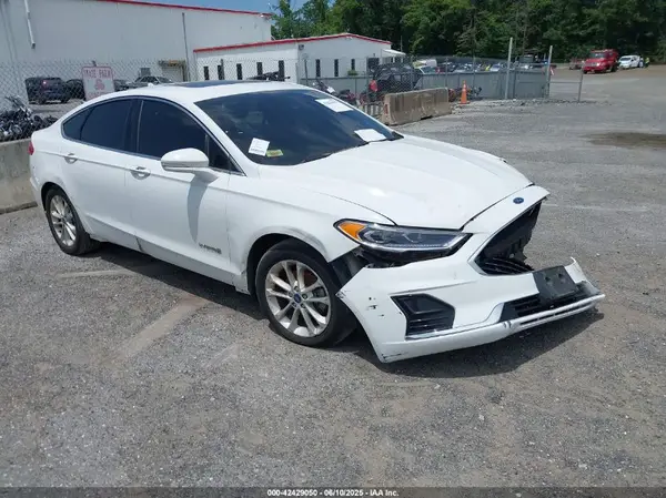 3FA6P0MU4KR182216 2019 FORD FUSION - Image 1