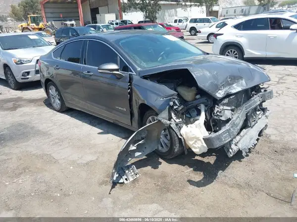 3FA6P0MU4KR241524 2019 FORD FUSION - Image 1
