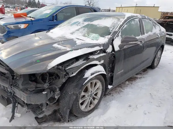 3FA6P0MU4KR256007 2019 FORD FUSION - Image 2