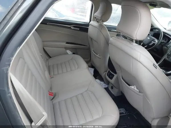 3FA6P0MU4KR256007 2019 FORD FUSION - Image 8