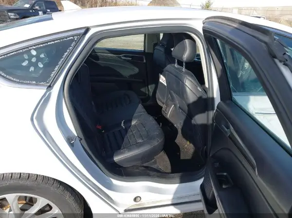 3FA6P0MU5KR202909 2019 FORD FUSION - Image 8