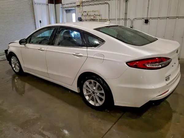 3FA6P0MU5LR111852 2020 FORD FUSION - Image 2