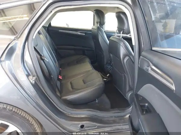 3FA6P0MU6KR221159 2019 FORD FUSION - Image 8