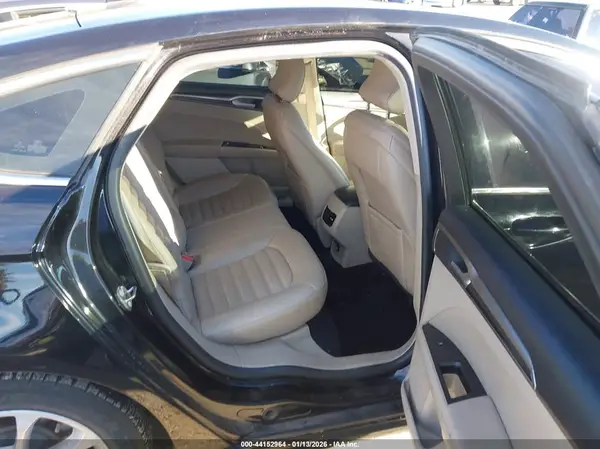 3FA6P0MU6KR235739 2019 FORD FUSION - Image 8