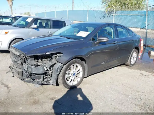 3FA6P0MU6LR129938 2020 FORD FUSION - Image 2