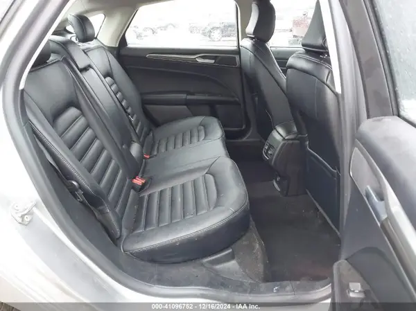 3FA6P0MU6LR163202 2020 FORD FUSION - Image 8