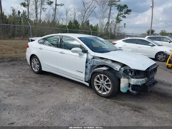3FA6P0MU7KR137111 2019 FORD FUSION - Image 1