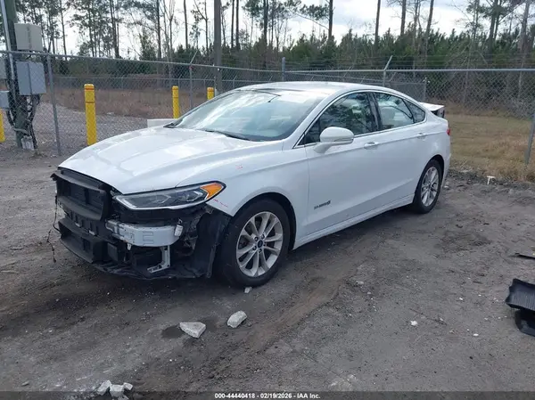 3FA6P0MU7KR137111 2019 FORD FUSION - Image 2