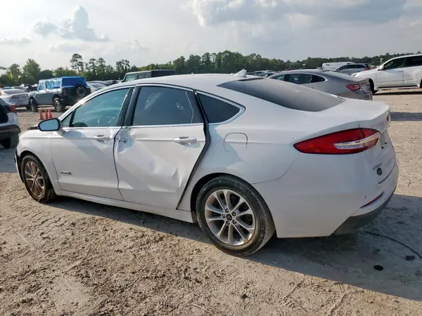 3FA6P0MU7KR149727 2019 FORD FUSION - Image 2