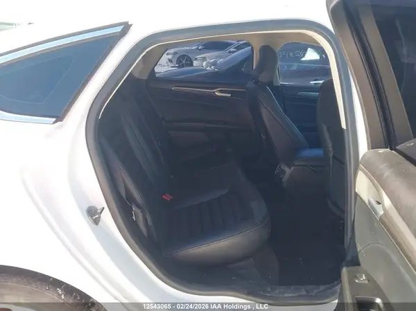 3FA6P0MU7KR155303 2019 FORD FUSION - Image 8