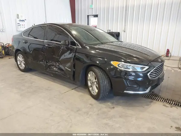 3FA6P0MU7KR235443 2019 FORD FUSION - Image 1