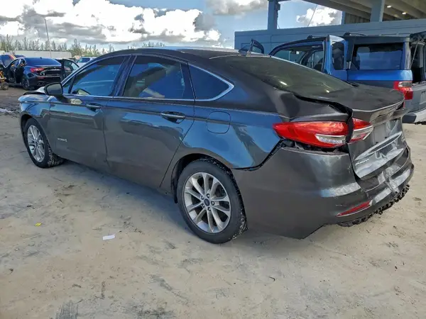 3FA6P0MU8KR161983 2019 FORD FUSION - Image 2