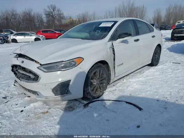 3FA6P0MU8KR169209 2019 FORD FUSION - Image 2