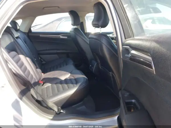 3FA6P0MU8KR189542 2019 FORD FUSION - Image 8