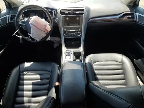 3FA6P0MU8KR208235 2019 FORD FUSION - Image 8