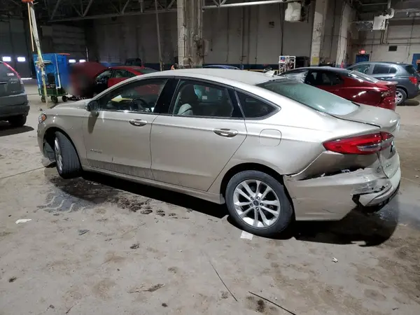 3FA6P0MU8KR257967 2019 FORD FUSION - Image 2