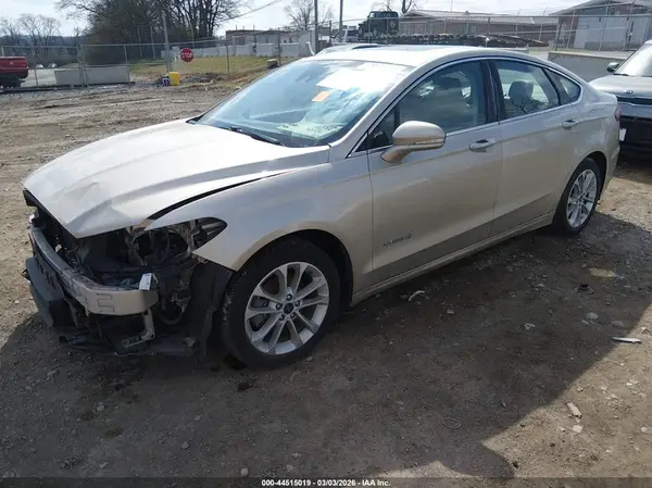 3FA6P0MU8KR257998 2019 FORD FUSION - Image 2