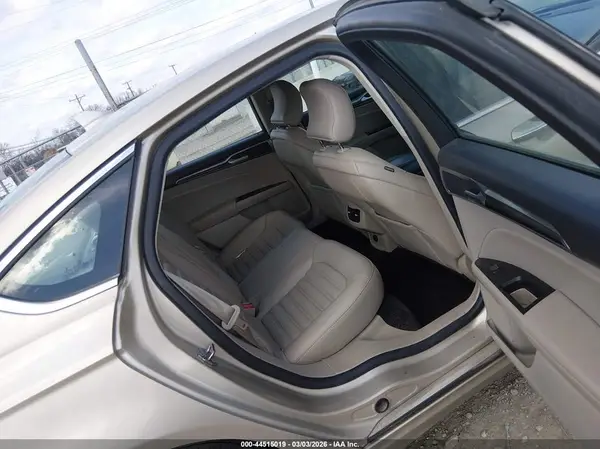 3FA6P0MU8KR257998 2019 FORD FUSION - Image 8