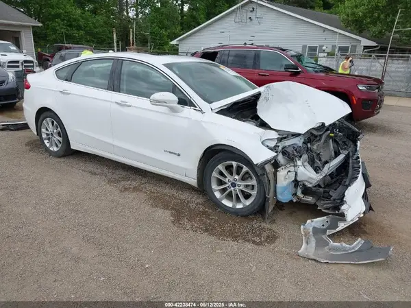3FA6P0MU9KR189520 2019 FORD FUSION - Image 1