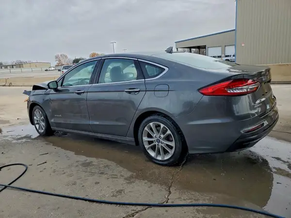 3FA6P0MUXKR180986 2019 FORD FUSION - Image 2