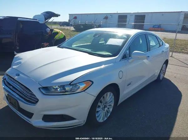 3FA6P0PU0GR246206 2016 FORD FUSION - Image 2