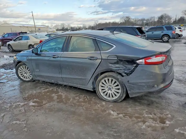 3FA6P0PU0GR263667 2016 FORD FUSION - Image 2
