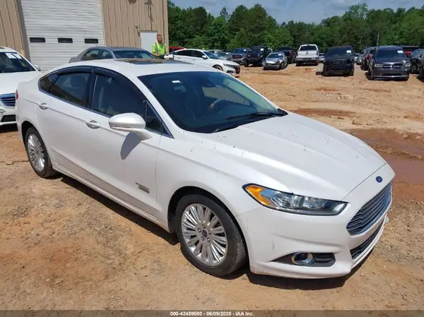 3FA6P0PU0GR287306 2016 FORD FUSION - Image 1