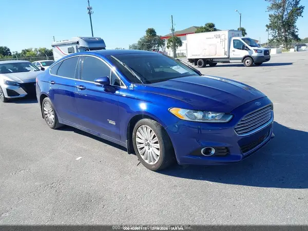 3FA6P0PU0GR381153 2016 FORD FUSION - Image 1