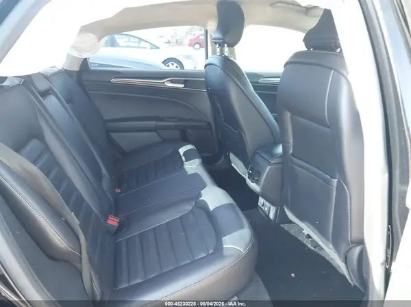 3FA6P0PU0HR157401 2017 FORD FUSION - Image 8