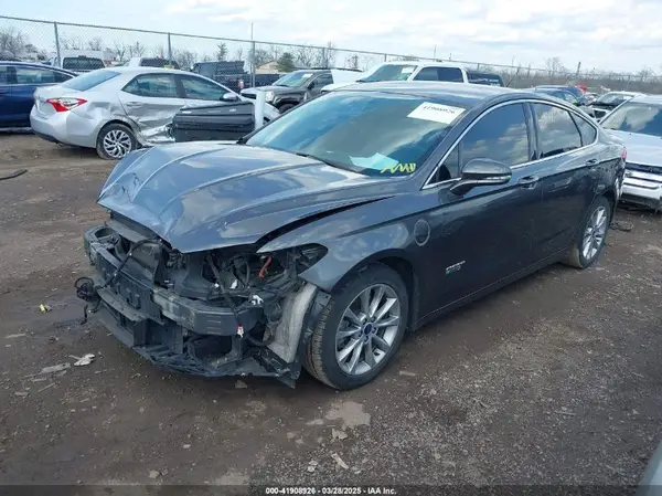 3FA6P0PU0HR161156 2017 FORD FUSION - Image 2