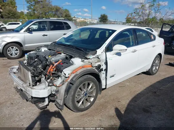 3FA6P0PU0HR201090 2017 FORD FUSION - Image 2