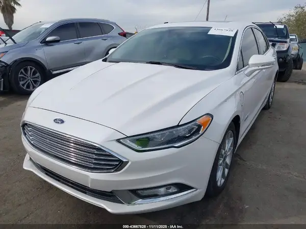 3FA6P0PU0HR214020 2017 FORD FUSION - Image 2