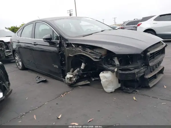 3FA6P0PU0JR110942 2018 FORD FUSION - Image 1