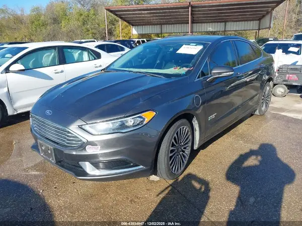 3FA6P0PU0JR218400 2018 FORD FUSION - Image 2