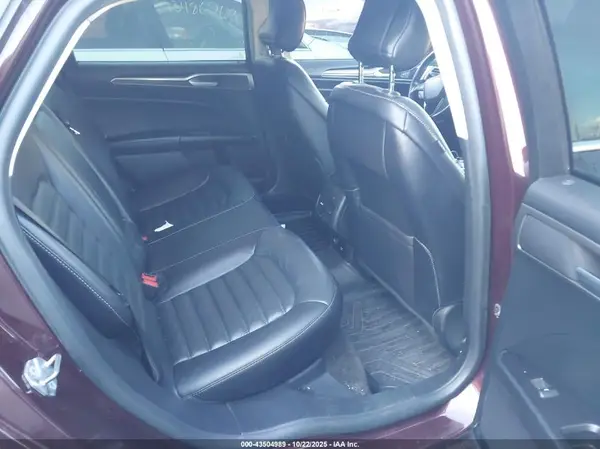 3FA6P0PU0JR250943 2018 FORD FUSION - Image 8