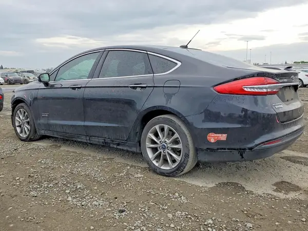 3FA6P0PU0JR268617 2018 FORD FUSION - Image 2