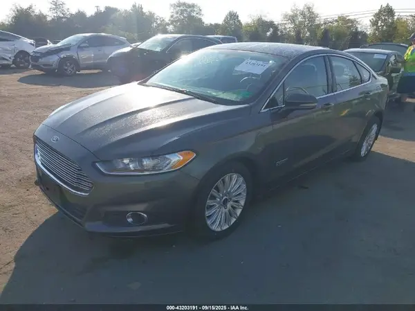 3FA6P0PU1GR140833 2016 FORD FUSION - Image 2