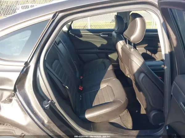 3FA6P0PU1GR140833 2016 FORD FUSION - Image 8