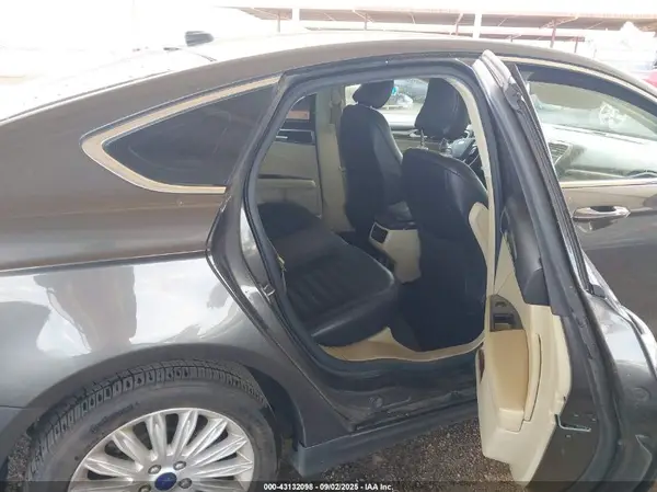 3FA6P0PU1GR145014 2016 FORD FUSION - Image 8