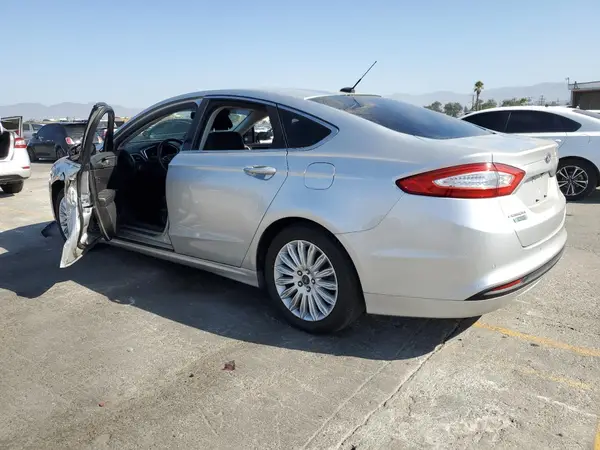 3FA6P0PU1GR195301 2016 FORD FUSION - Image 2
