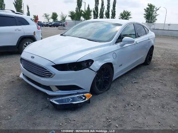 3FA6P0PU1JR199002 2018 FORD FUSION - Image 2