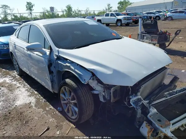 3FA6P0PU1JR216316 2018 FORD FUSION - Image 1