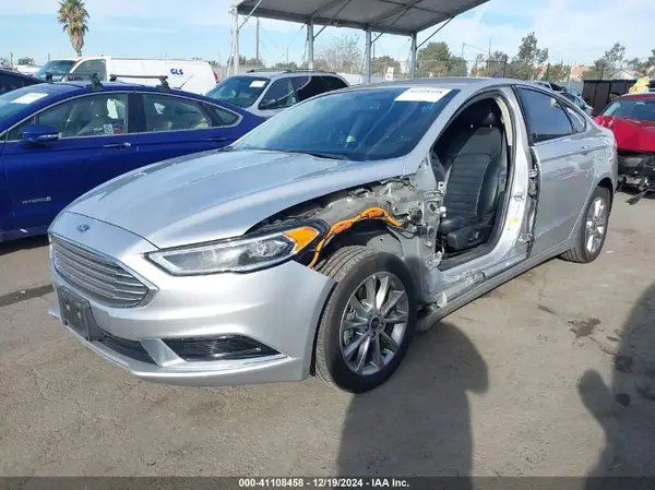 3FA6P0PU1JR281215 2018 FORD FUSION - Image 2