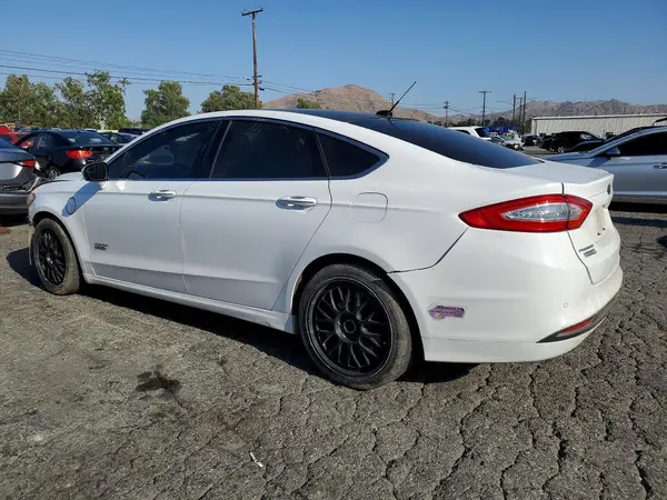 3FA6P0PU2GR304719 2016 FORD FUSION - Image 2