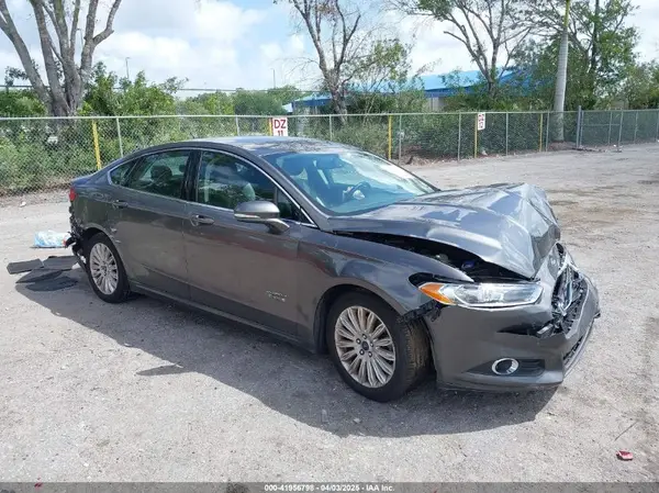 3FA6P0PU2GR322122 2016 FORD FUSION - Image 1