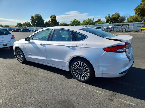 3FA6P0PU2HR306679 2017 FORD FUSION - Image 2
