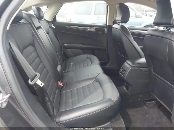 3FA6P0PU2HR329699 2017 FORD FUSION - Image 8